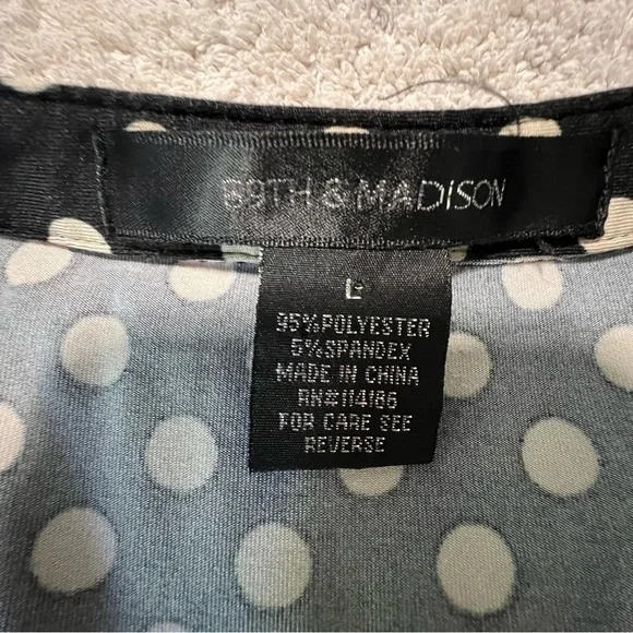 89th & Madison Button Up Tie Front Polka Dot Top size: Large - Picture 4 of 6